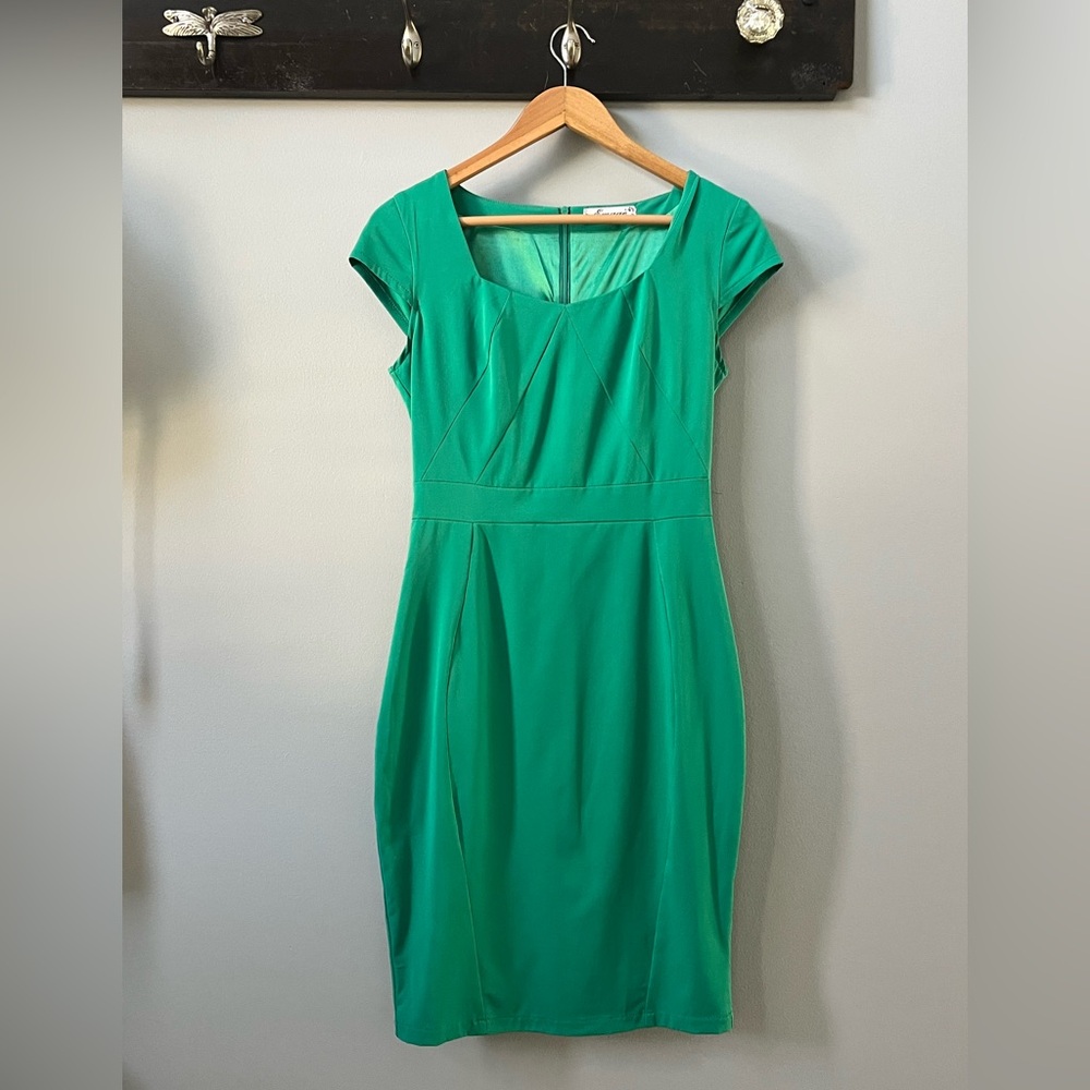 Emerald Green Cap-Sleeve Midi Sheath Dress